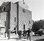 In Prato, S. Giustina e un carretto a mano. Aprile 1956. (Oscar Merio Zatta) 2
